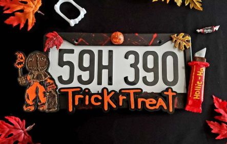 Halloween Personality Myers License Plate Frame (Option: Torch Muppet)